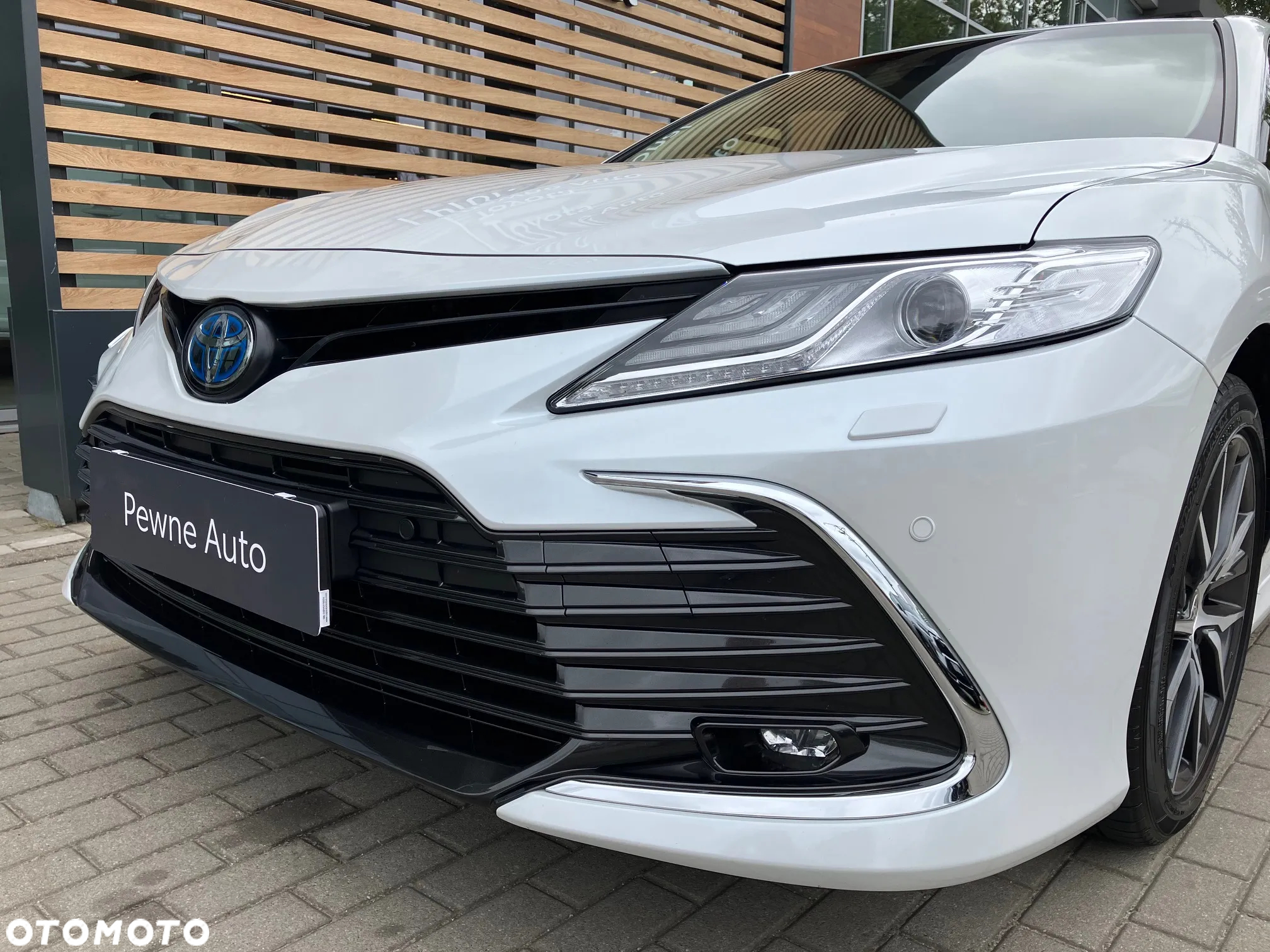 Toyota Camry 2.5 Hybrid Executive CVT - 13