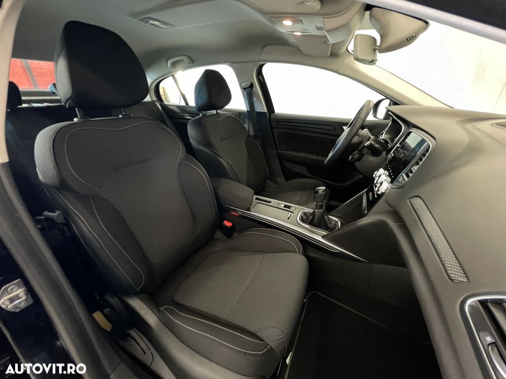 Renault Megane TCe 140 GPF Equilibre - 11