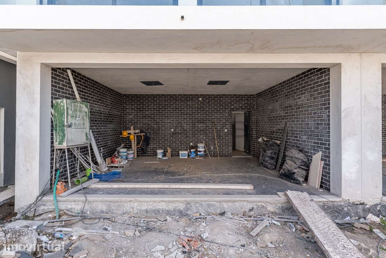 Moradia em Banda T4 | Condomínio Fechado com Piscina | Esposende –... - Grande imagem: 3/41