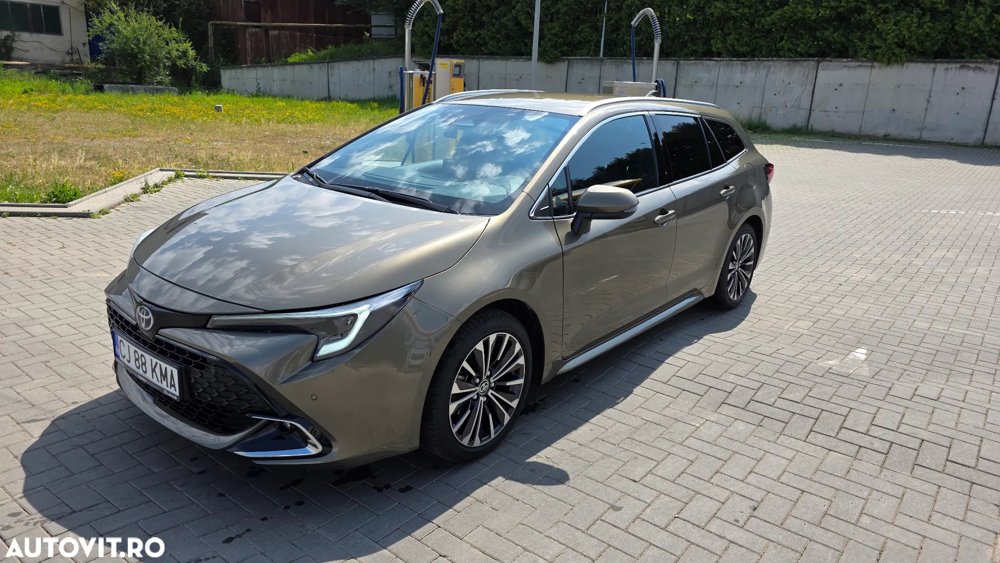 Toyota Corolla 1.8 HSD Dynamic - 16