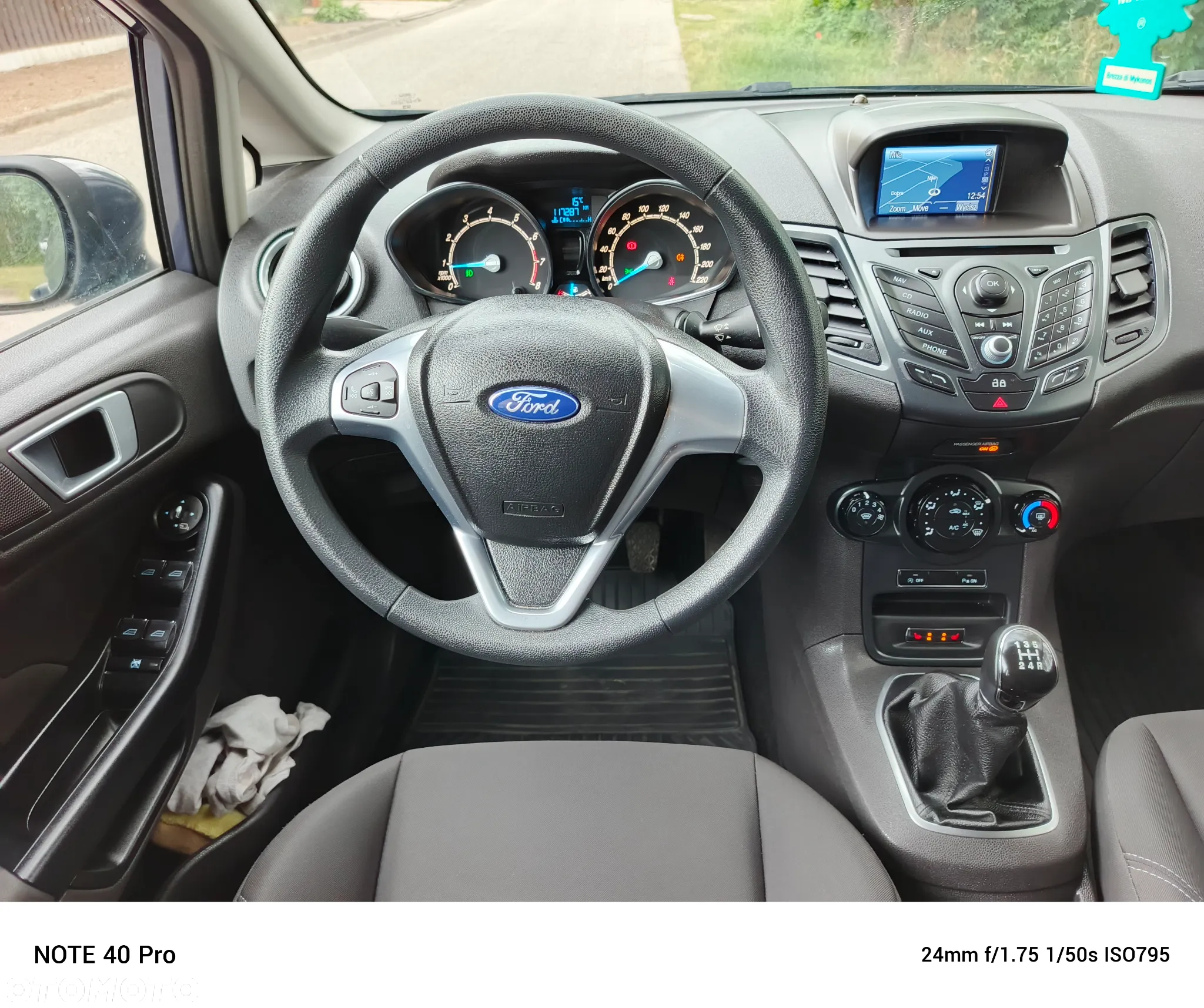 Ford Fiesta 1.0 EcoBoost Platinium X - 25