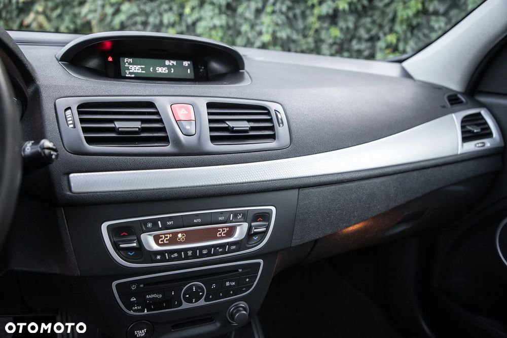 Renault Megane TCe 180 Dynamique - 21