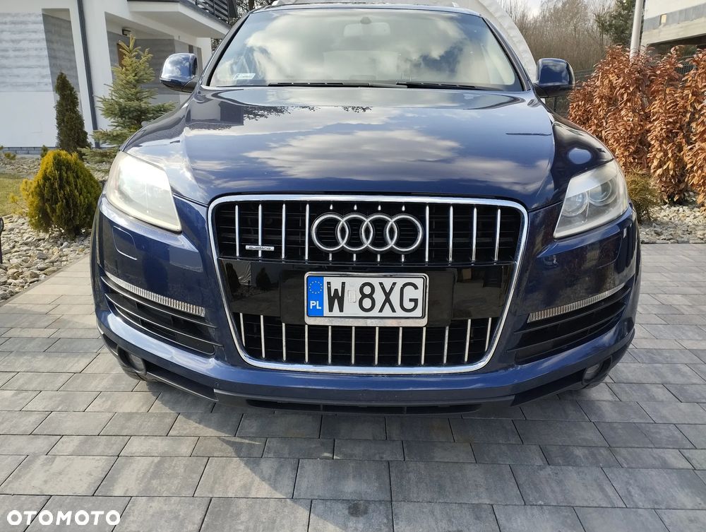 Audi Q7 - 1