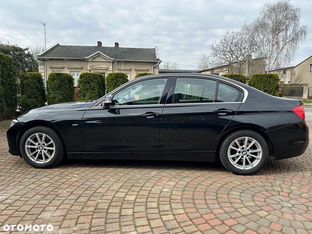 BMW Seria 3 320d Efficient Dynamic Edition Blue Performance Luxury Line - 2