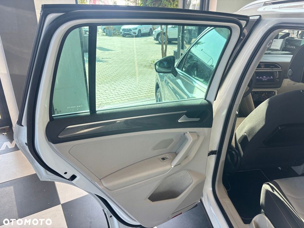 Volkswagen Tiguan - 28