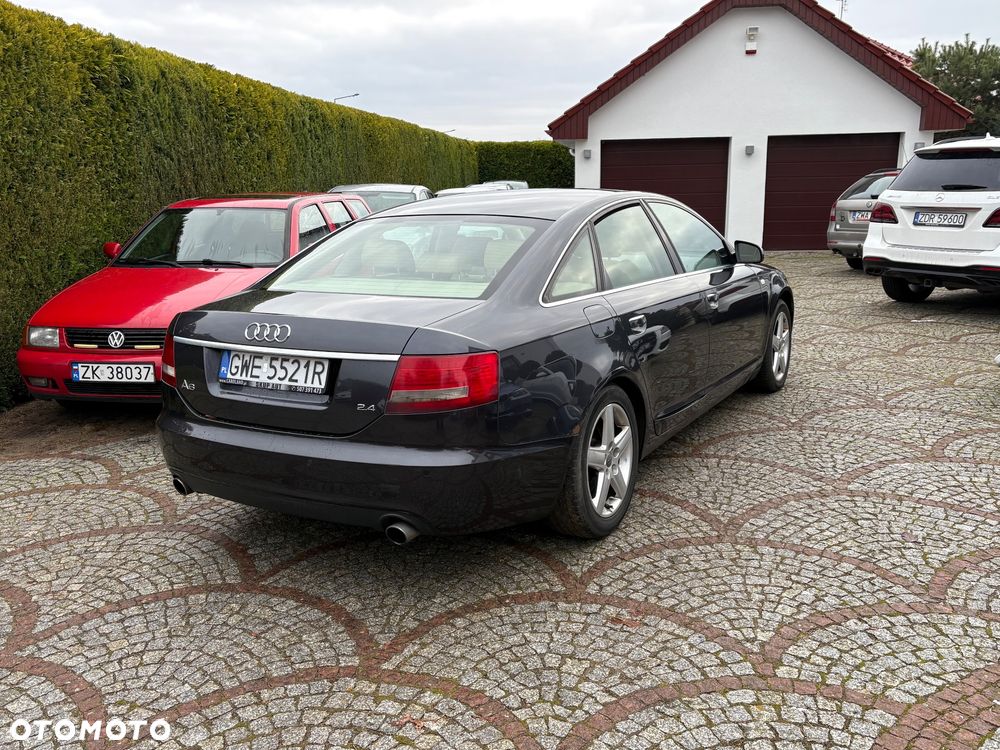 Audi A6 Limousine 2.4 - 4