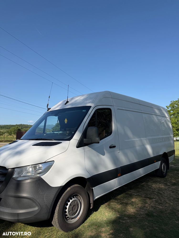 Mercedes-Benz Sprinter - 2