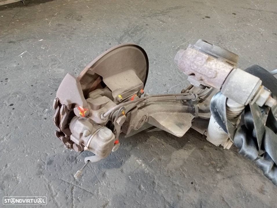 CHARRIOT TRASEIRO PEUGEOT 206 CC 2001 - - 7