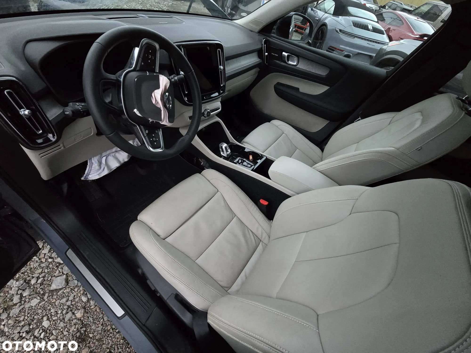Volvo XC 40 - 11