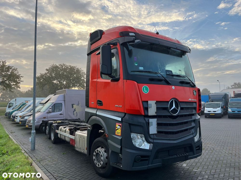 Mercedes-Benz 2542 Actros - 3
