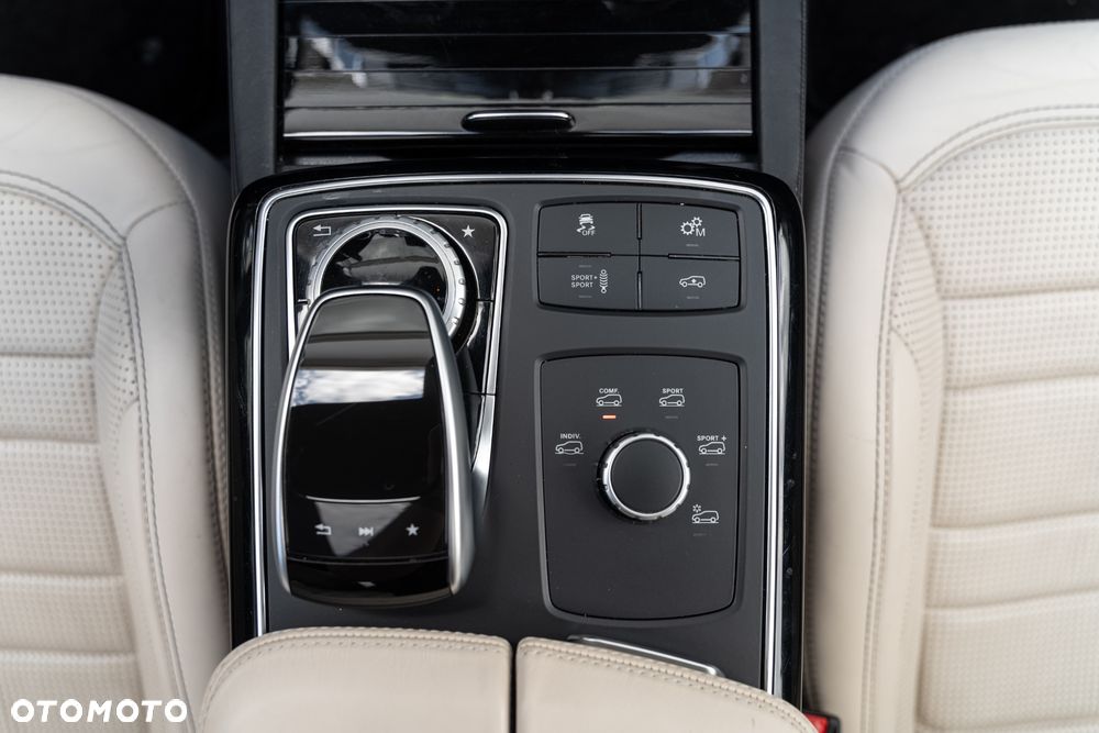 Mercedes-Benz GLS AMG 63 4Matic AMG Speedshift 7G-TRONIC - 37
