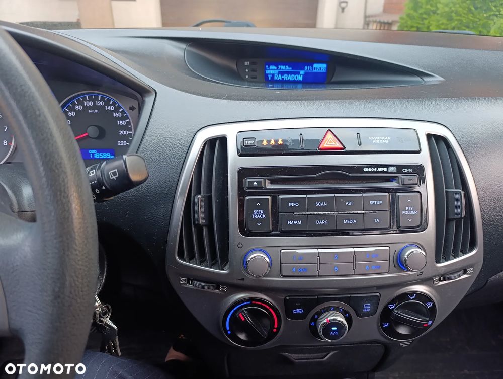 Hyundai i20 - 11