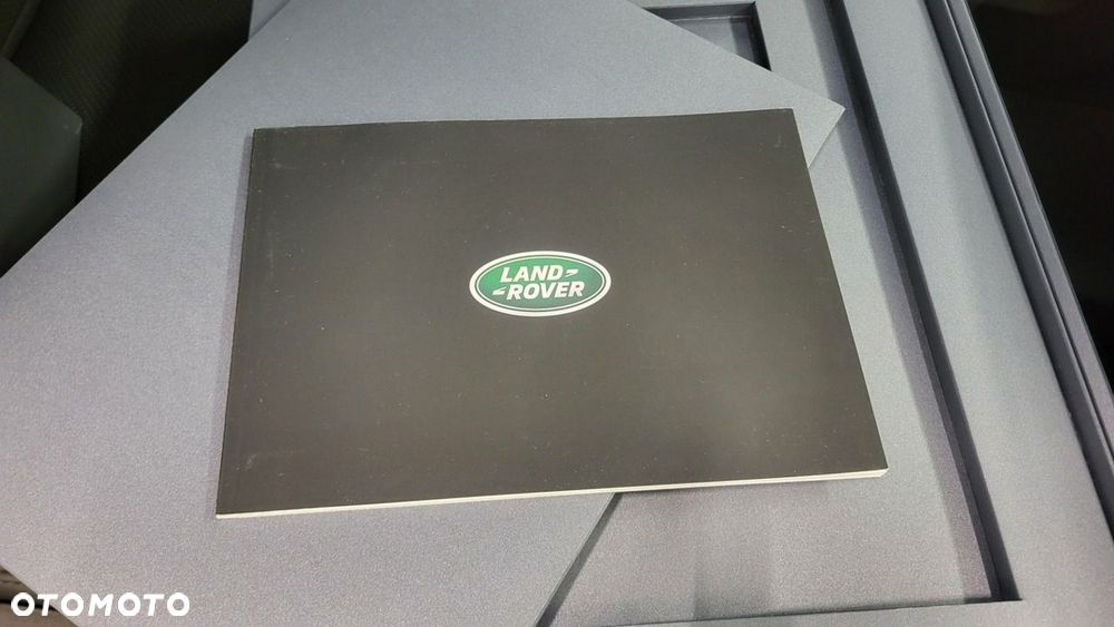 Land Rover Defender - 30