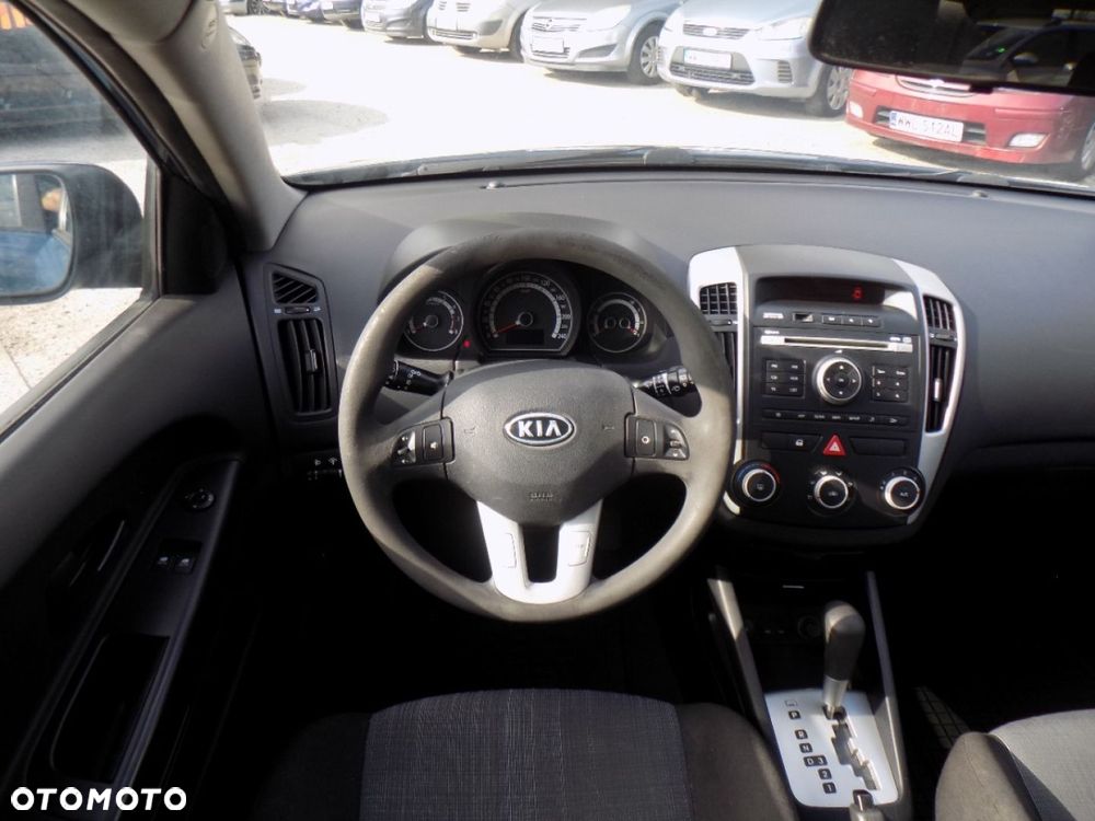 Kia Ceed - 6
