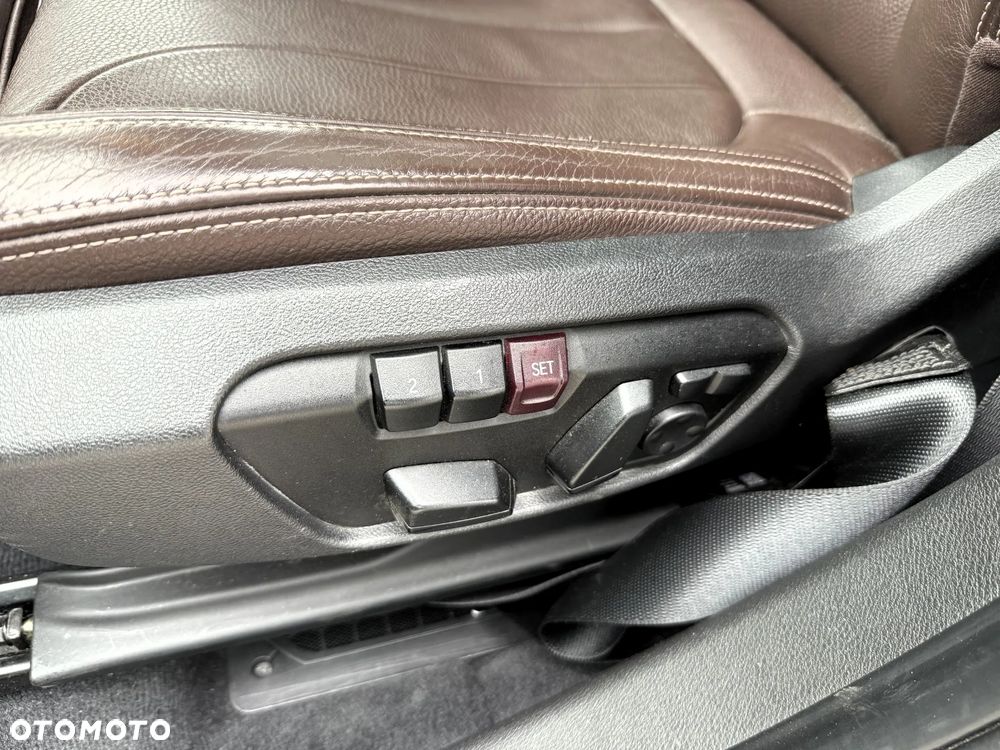 BMW X1 xDrive20d Sport Line - 15