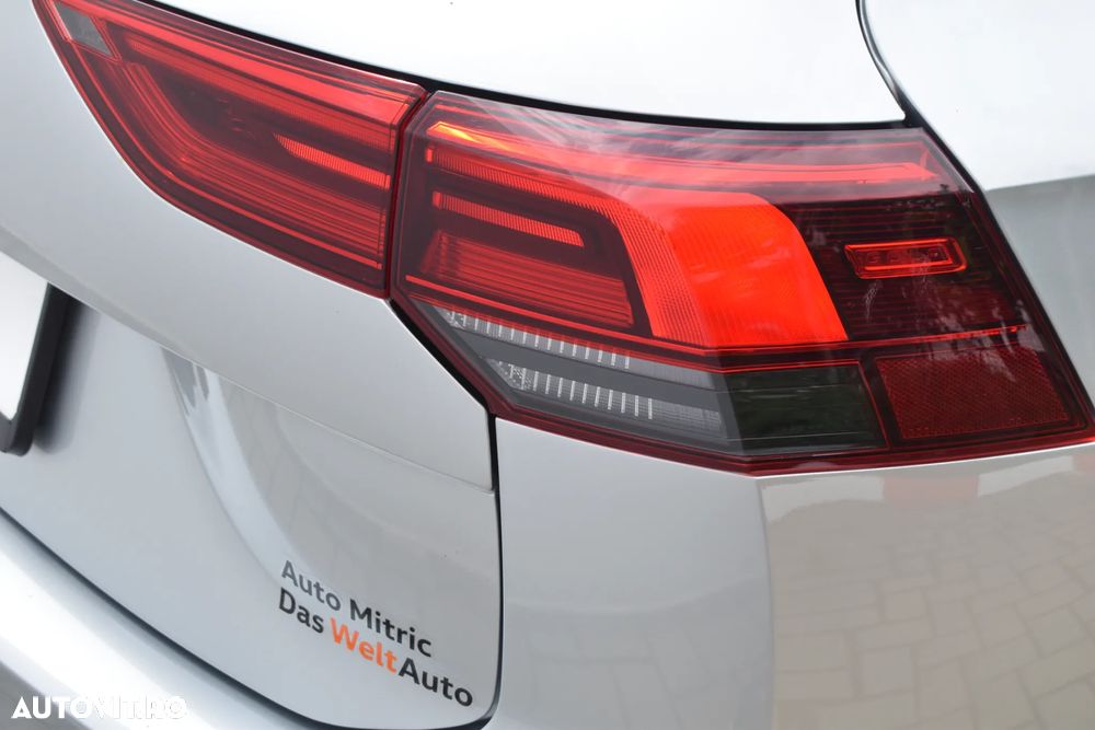 Volkswagen Golf 2.0 TDI Life - 15