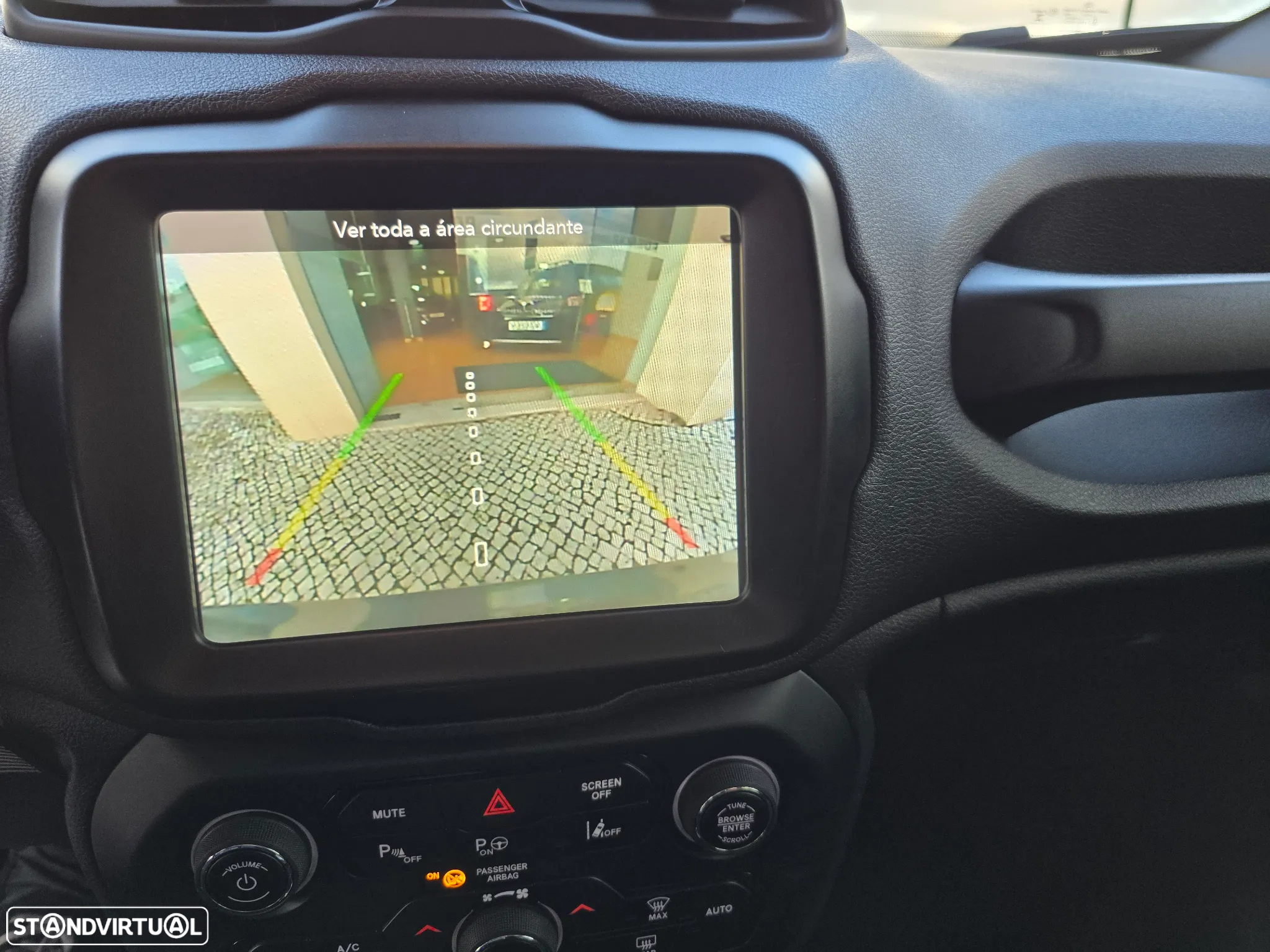 Jeep Renegade 1.3 TG 4Xe Upland - 8