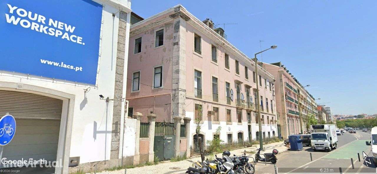 Prédio na Avenida 24 de Julho, Lisboa - Grande imagem: 3/4
