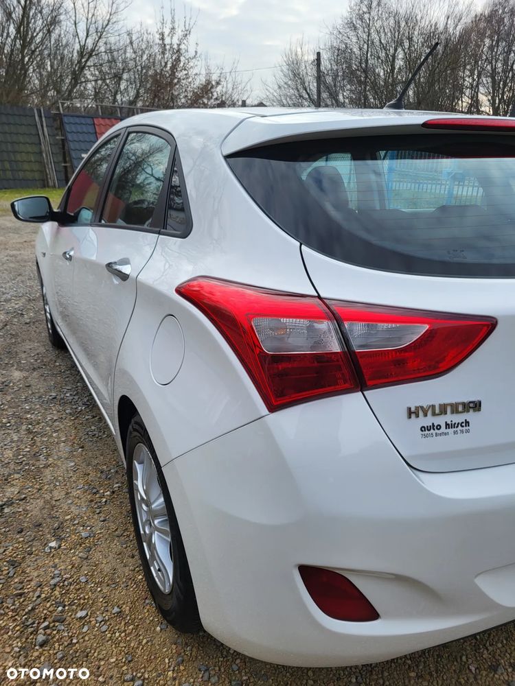 Hyundai i30 1.4 Classic + - 11