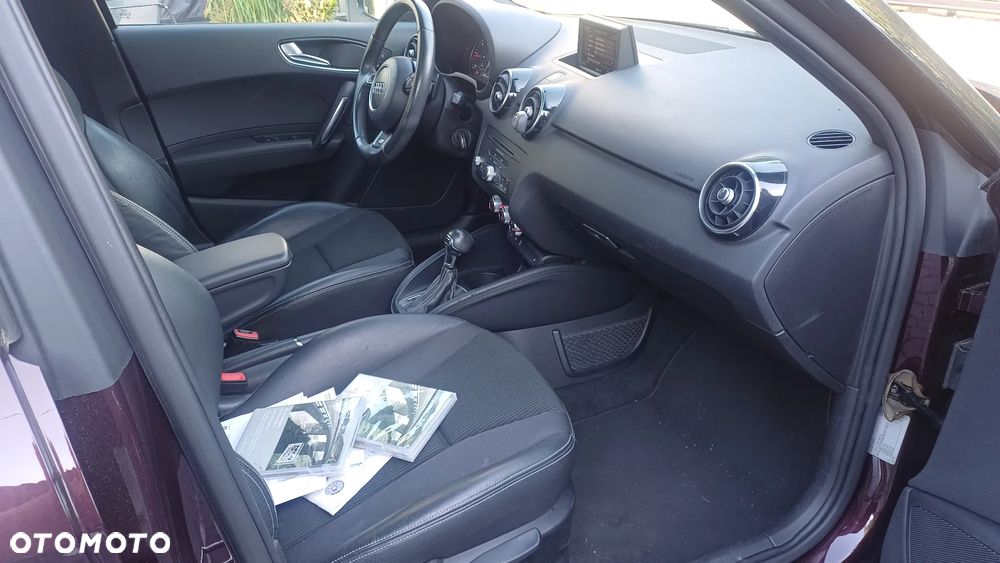 Audi A1 Sportback 1.6 TDI S tronic S line Sportpaket - 13