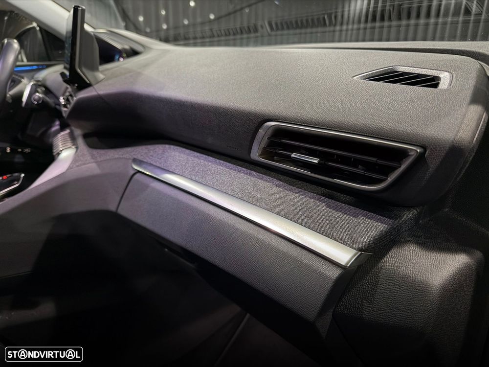 Peugeot 3008 1.6 Hybrid Allure e-EAT8 - 34