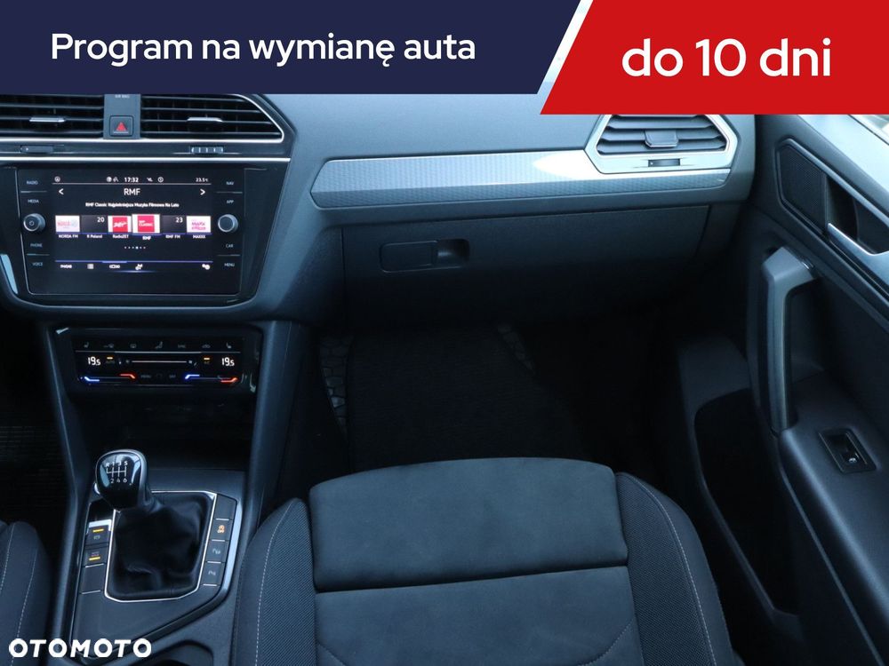 Volkswagen Tiguan - 10