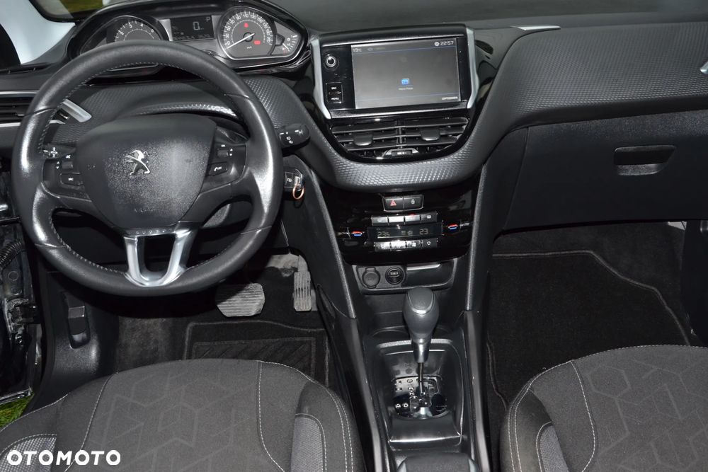 Peugeot 2008 - 10