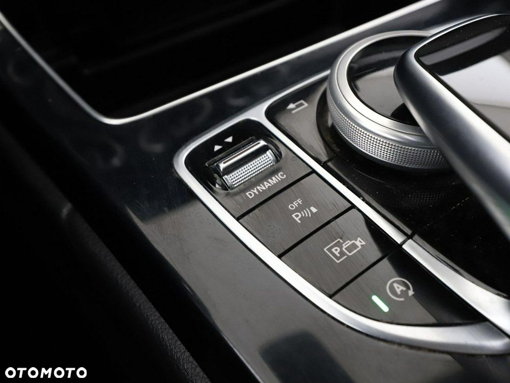 Mercedes-Benz Klasa C 220 d 9G-TRONIC Avantgarde - 32