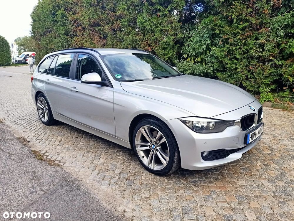 BMW Seria 3 320d Touring Sport-Aut - 22