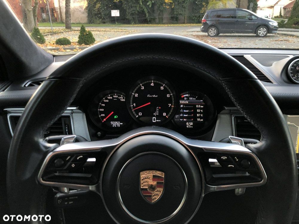 Porsche Macan - 17