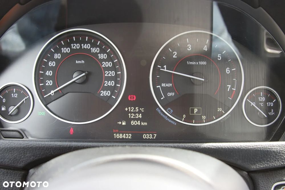 BMW Seria 3 335xi - 18