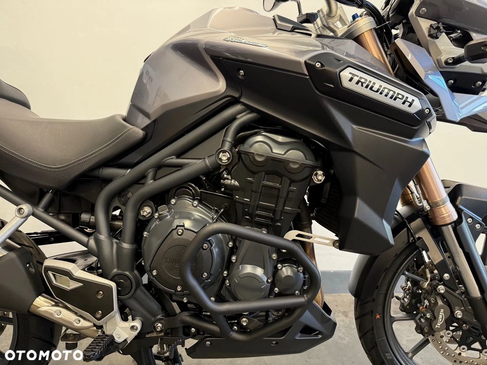 Triumph Tiger - 9