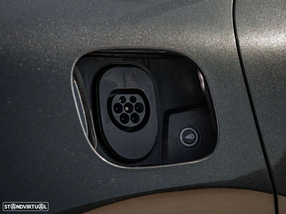 Porsche Macan Electric 4S - 15