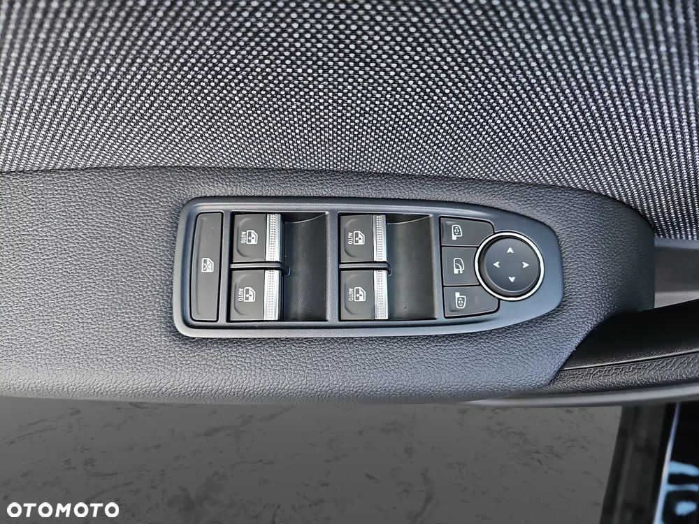 Renault Captur - 13