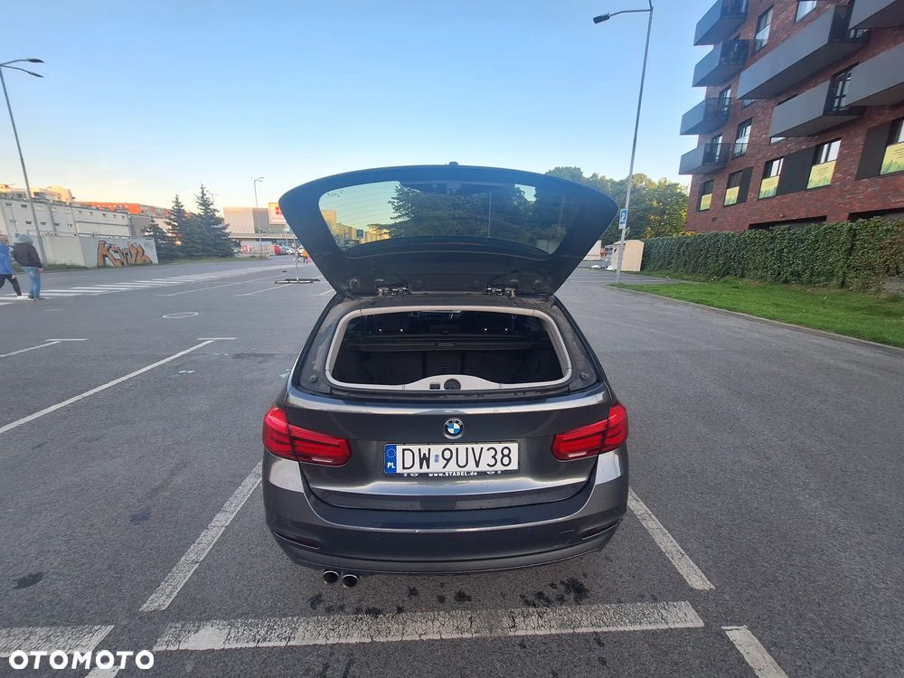 BMW Seria 3 320d Touring - 7