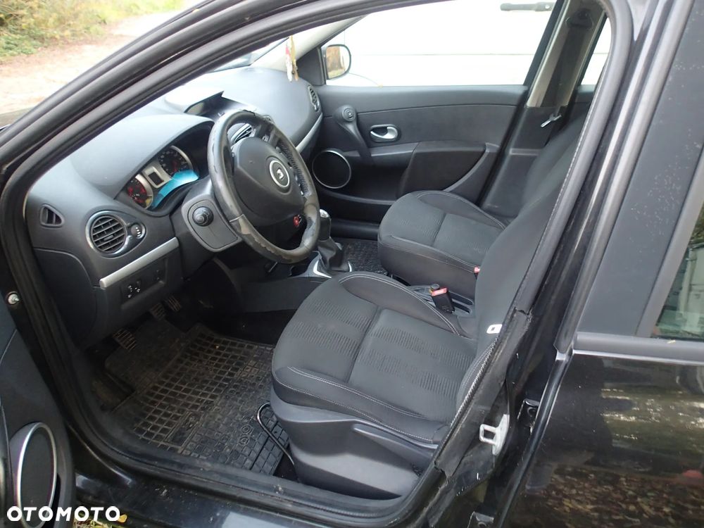 Renault Clio - 6