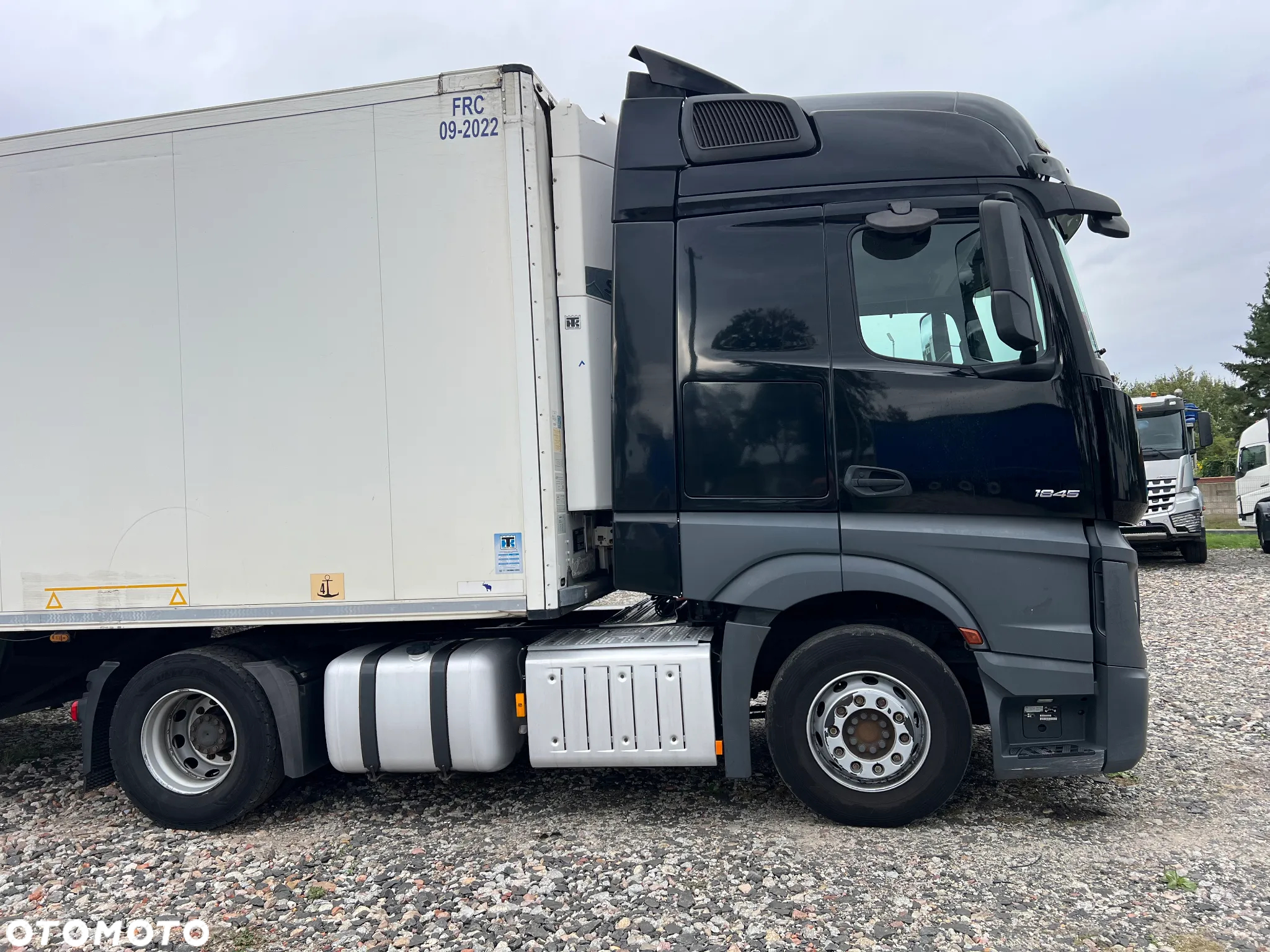 Mercedes-Benz Actros - 3