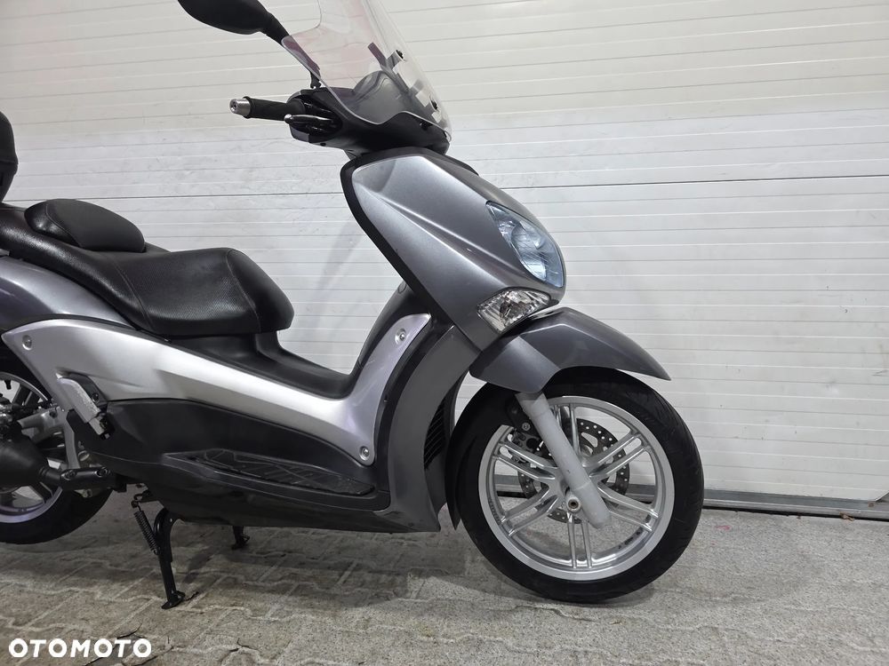 Yamaha X-max - 10