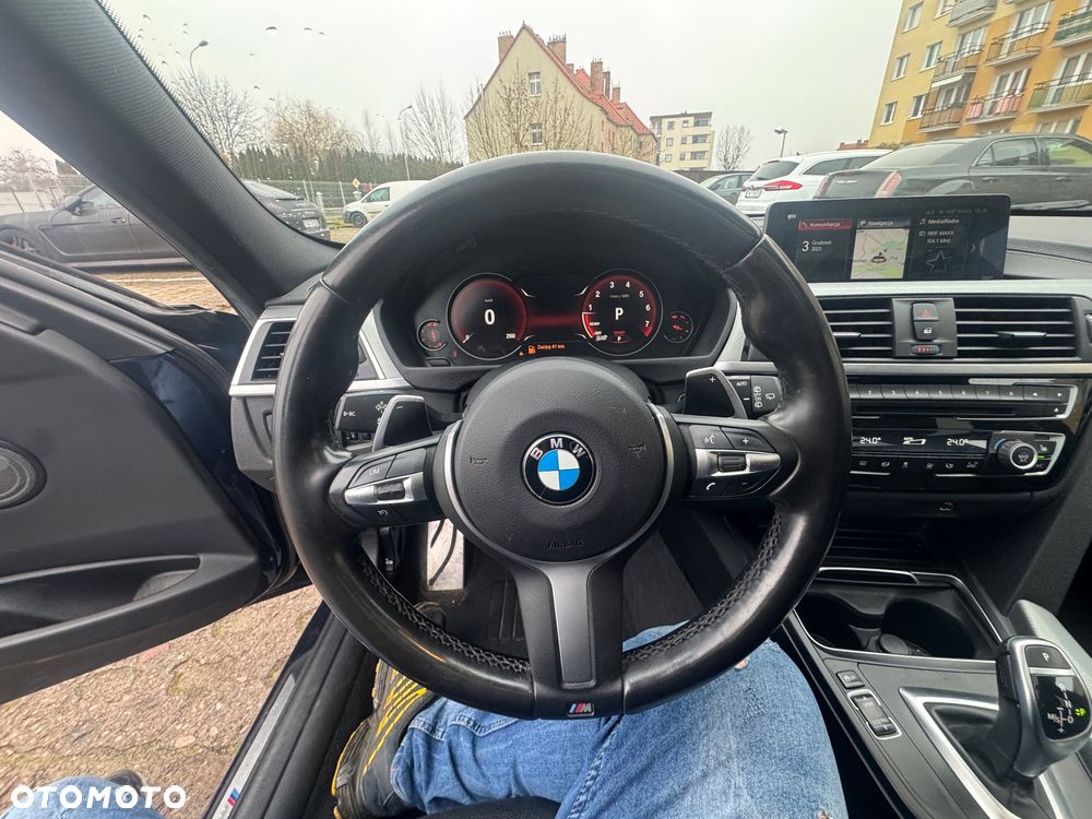 BMW Seria 3 320i Sport Line - 22
