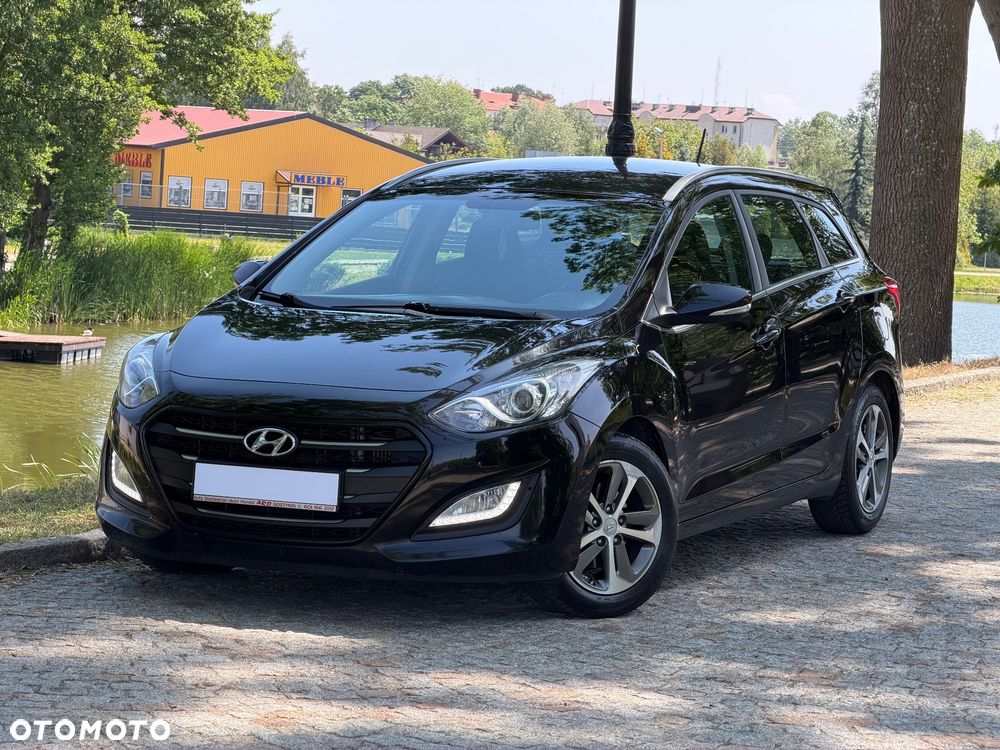Hyundai i30 blue Kombi 1.6 CRDi Style - 3