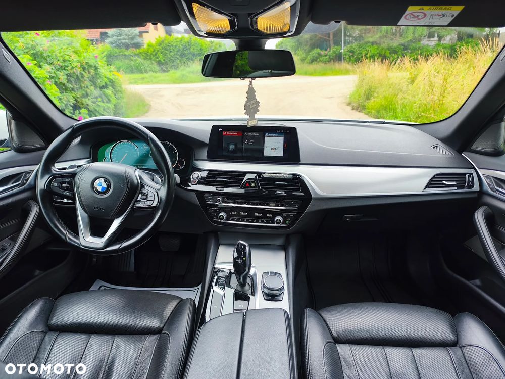BMW Seria 5 520d Sport Line - 9
