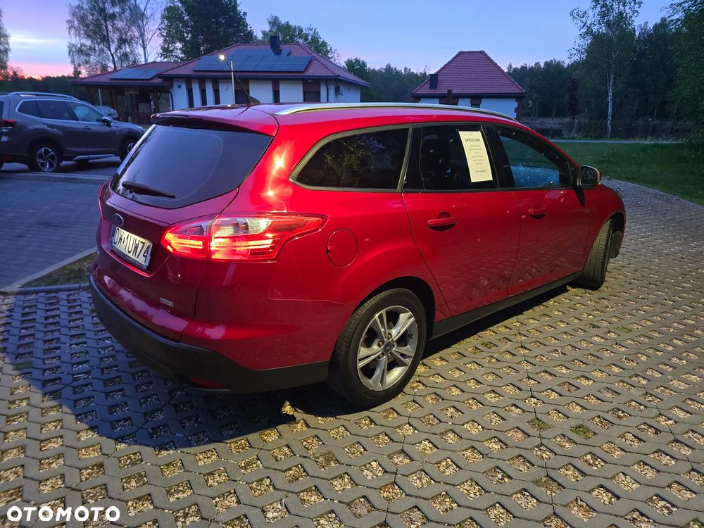 Ford Focus 1.0 EcoBoost Titanium - 4
