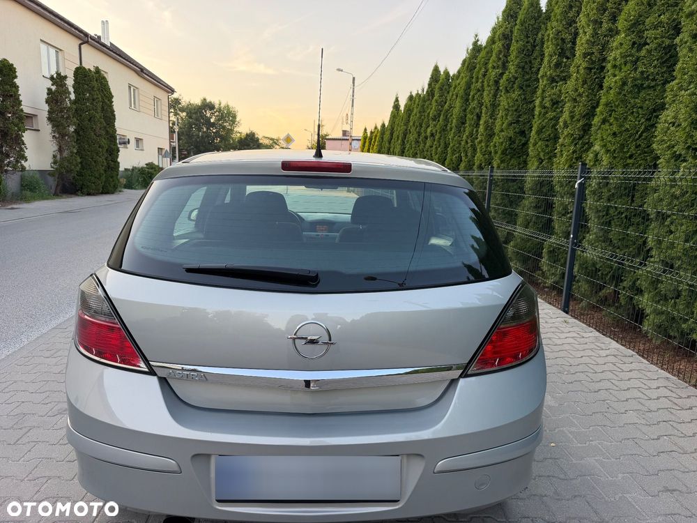Opel Astra 1.6 Exklusiv - 22