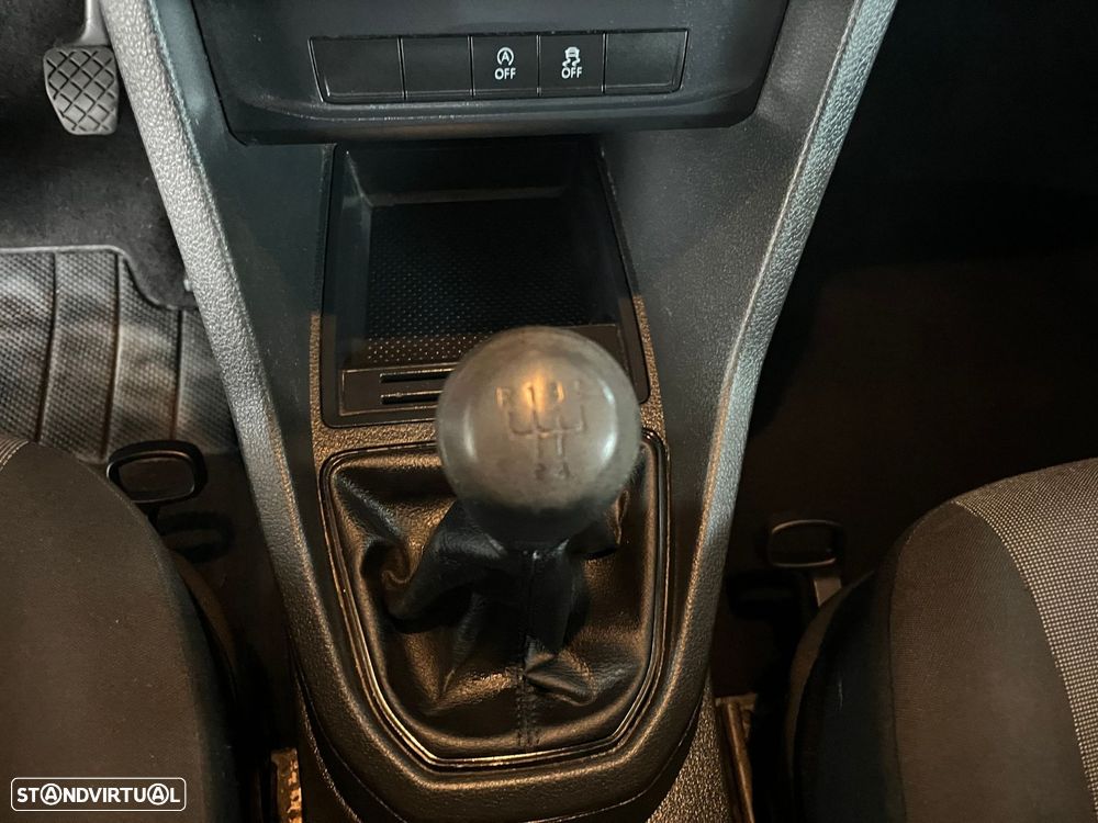 VW Caddy Outro - 29