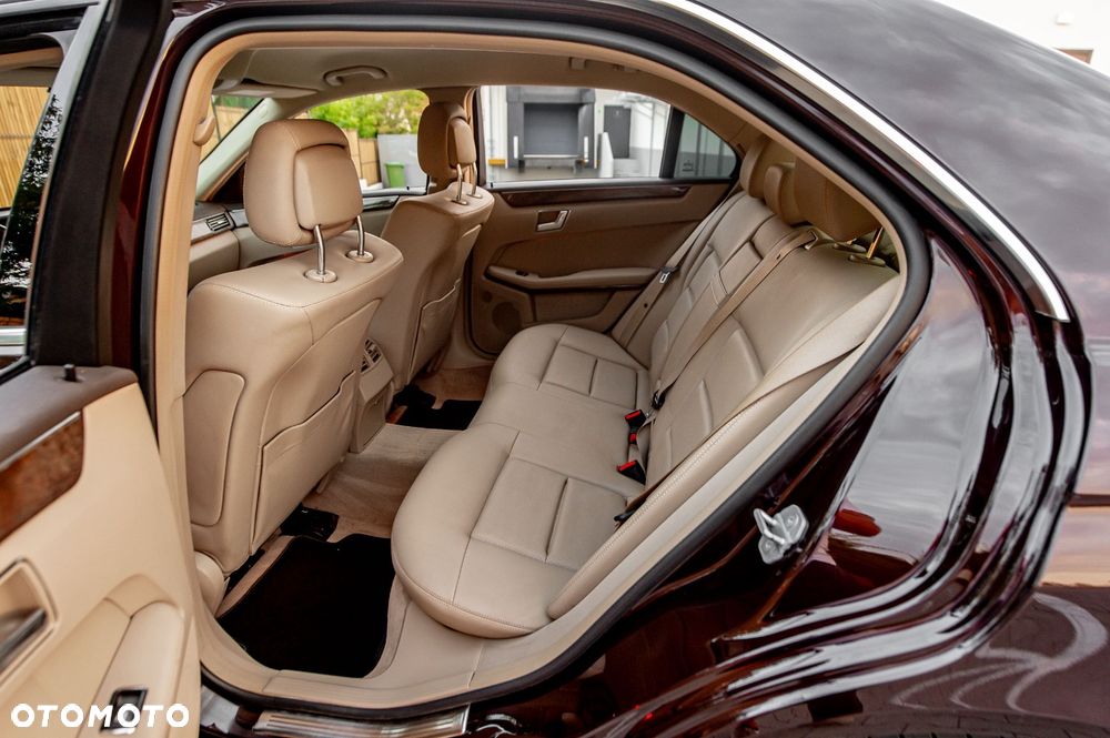Mercedes-Benz Klasa E 350 CDI BlueEff Elegance - 23