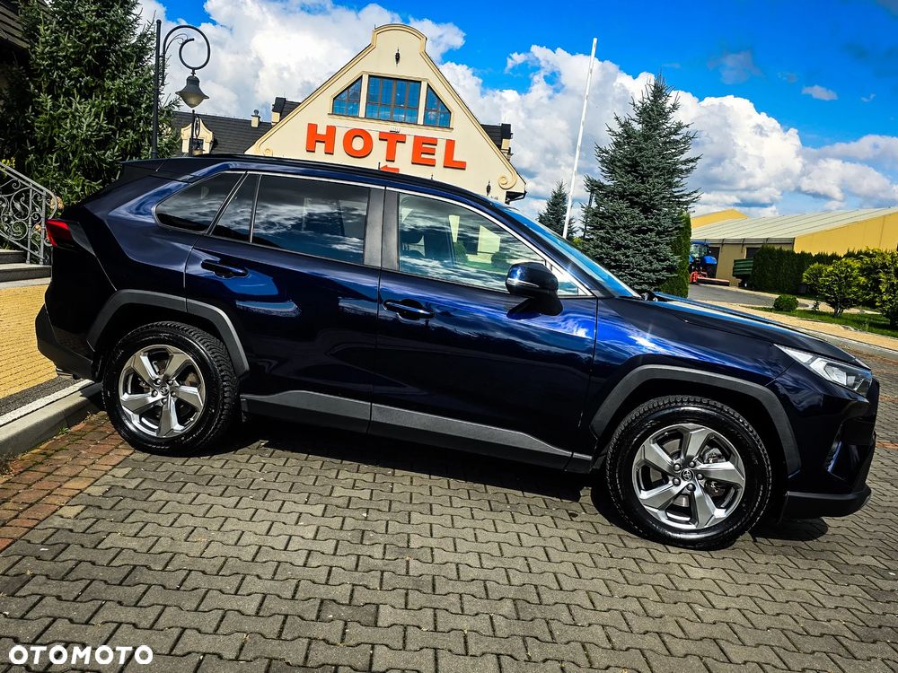 Toyota RAV4 - 8