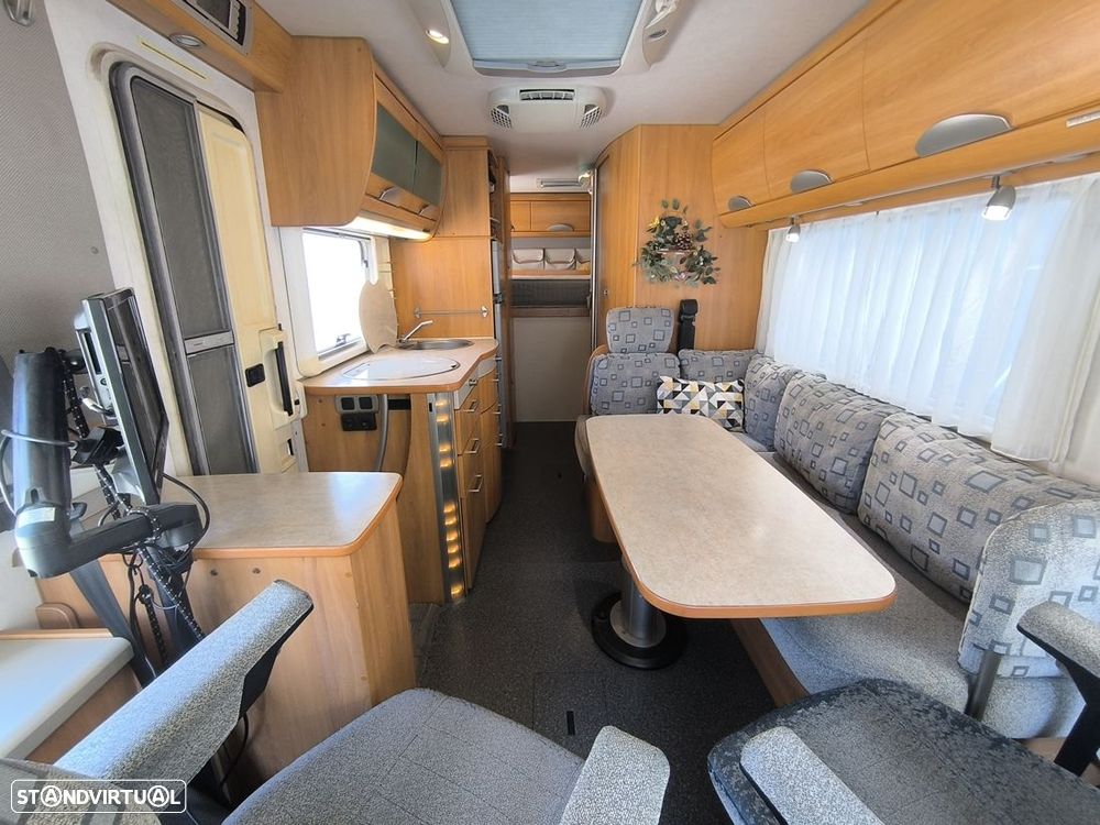 Hymer Classe B B614 Nacional (AL-KO) - 11