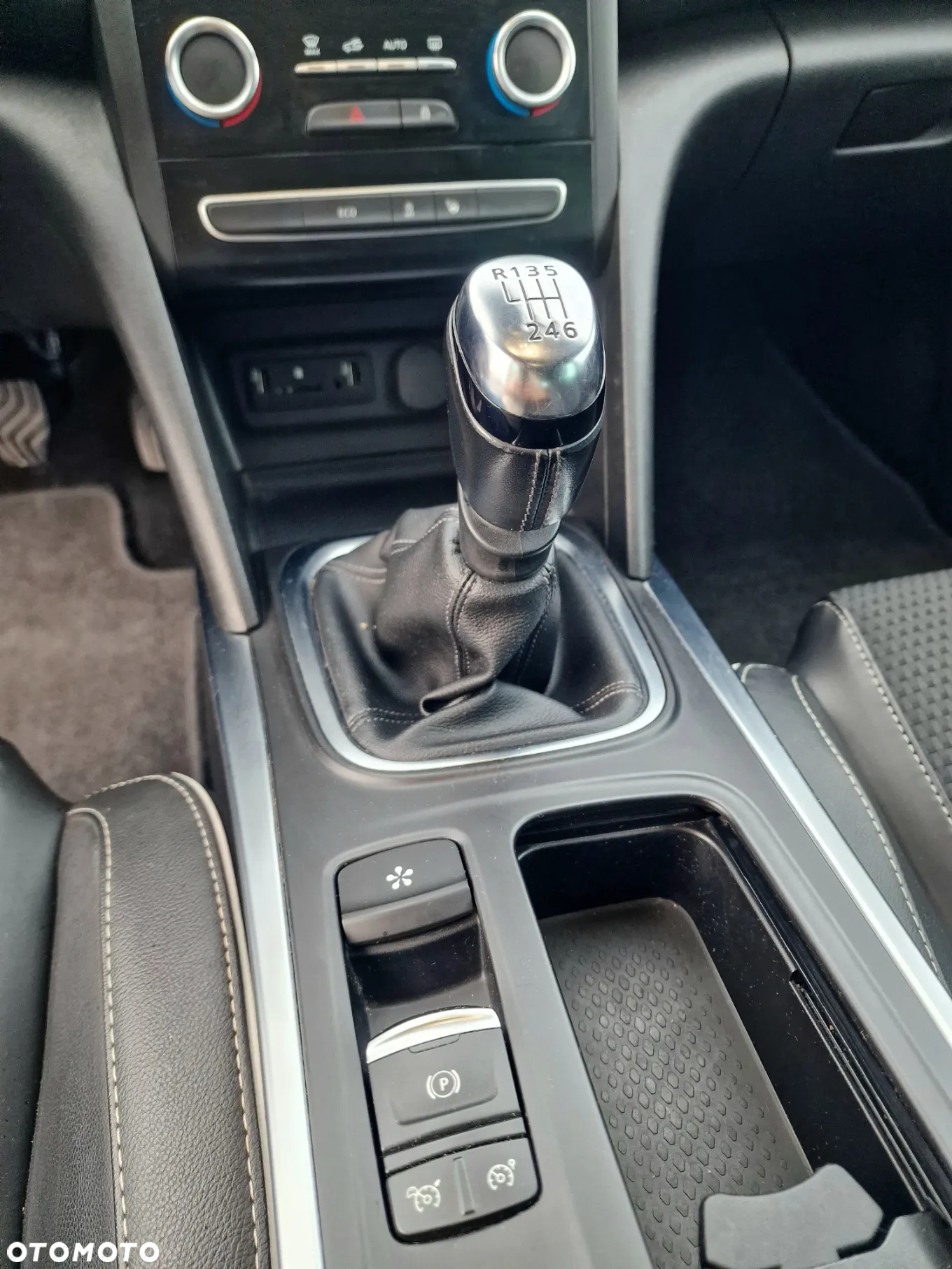 Renault Megane ENERGY TCe 130 Start & Stop Bose Edition - 24