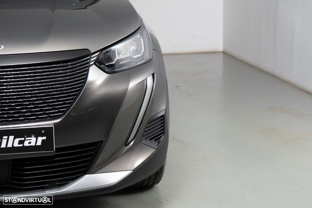 Peugeot 2008 1.2 PureTech Allure EAT8 - 18