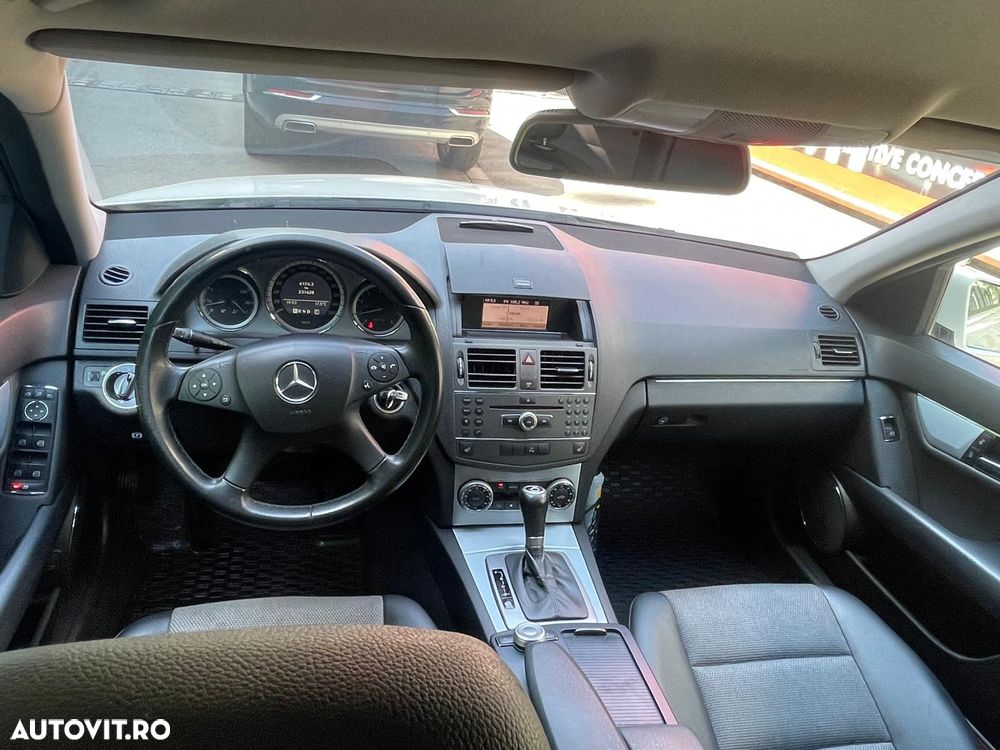 Mercedes-Benz C - 9